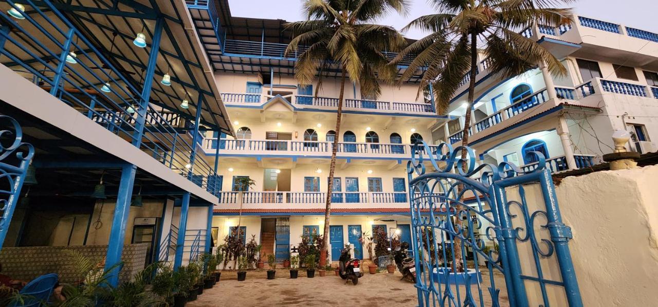Mandrem Retreat Beach Resort Eski Goa Dış mekan fotoğraf