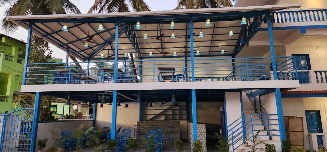 Mandrem Retreat Beach Resort Eski Goa Dış mekan fotoğraf