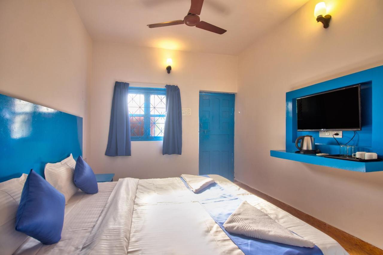 Mandrem Retreat Beach Resort Eski Goa Dış mekan fotoğraf