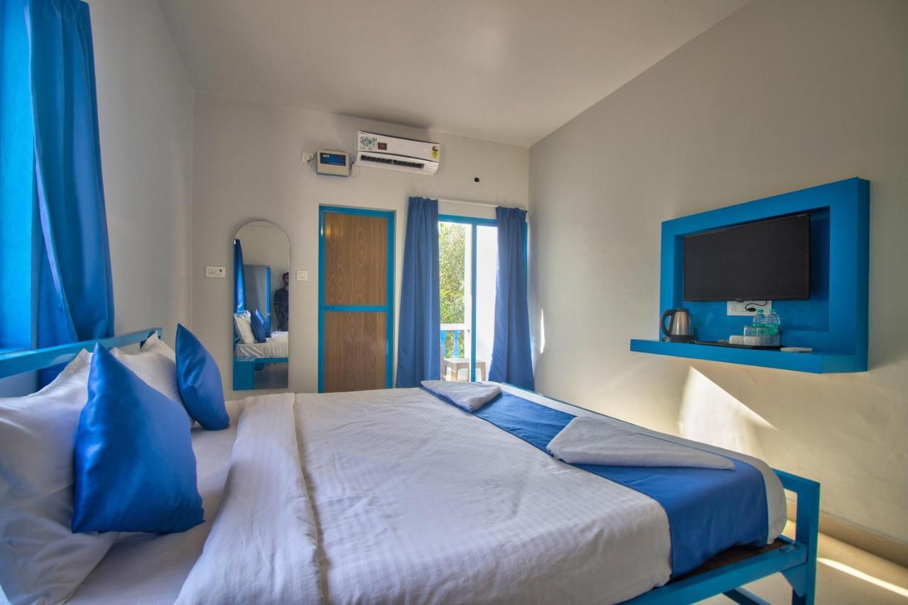 Mandrem Retreat Beach Resort Eski Goa Dış mekan fotoğraf