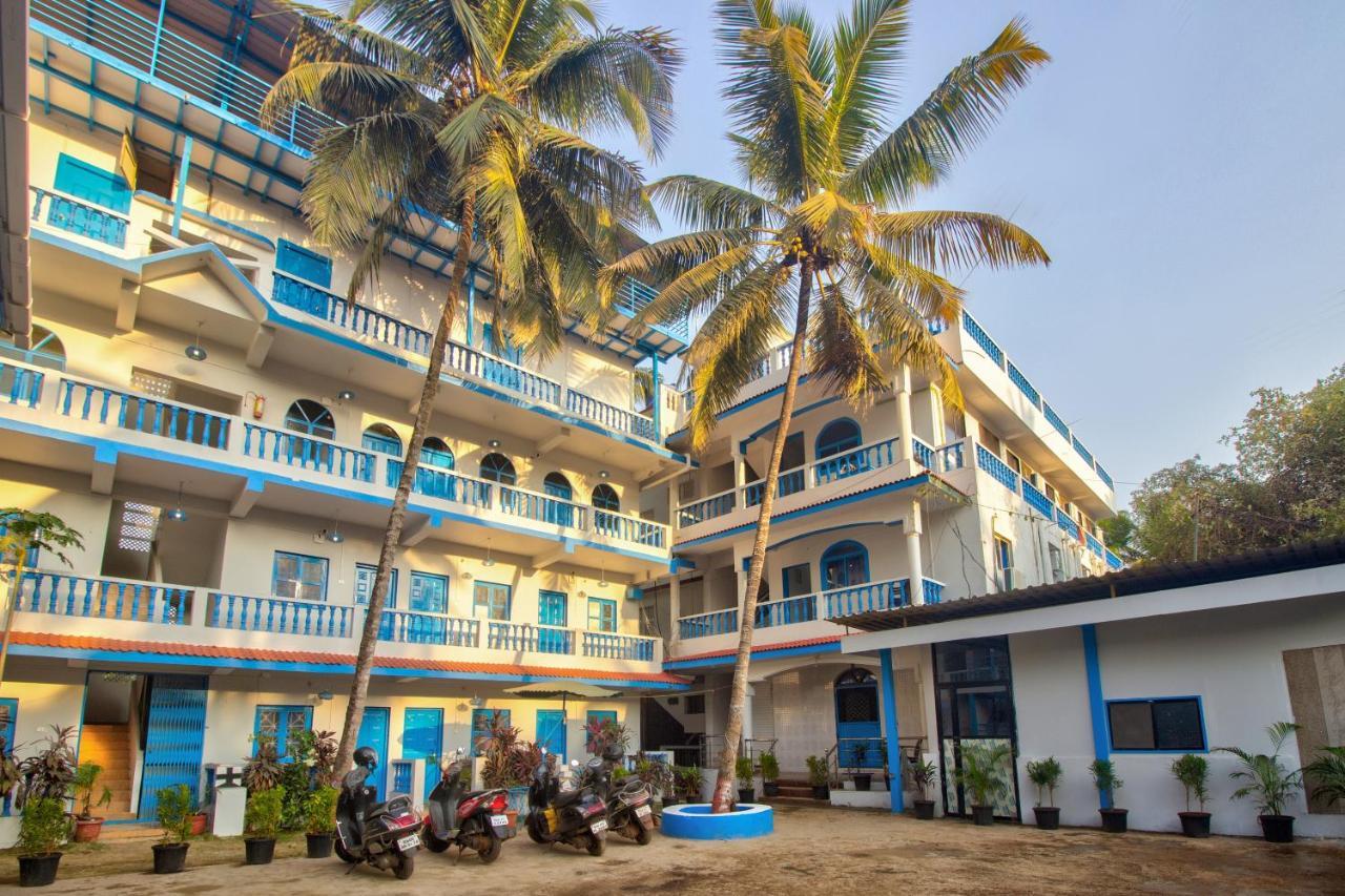 Mandrem Retreat Beach Resort Eski Goa Dış mekan fotoğraf