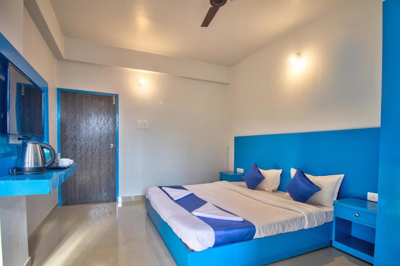 Mandrem Retreat Beach Resort Eski Goa Dış mekan fotoğraf