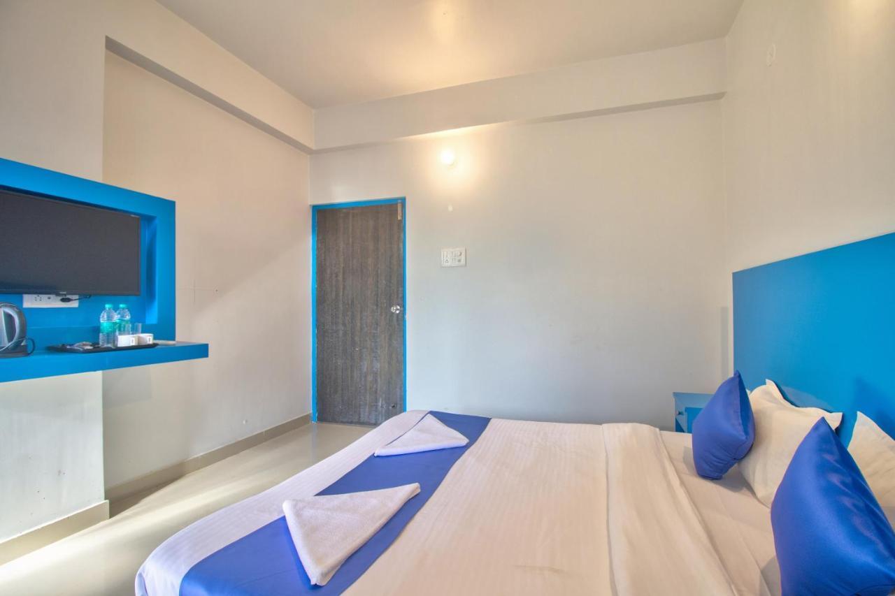 Mandrem Retreat Beach Resort Eski Goa Dış mekan fotoğraf
