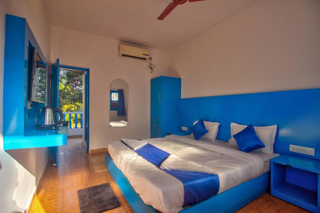 Mandrem Retreat Beach Resort Eski Goa Dış mekan fotoğraf