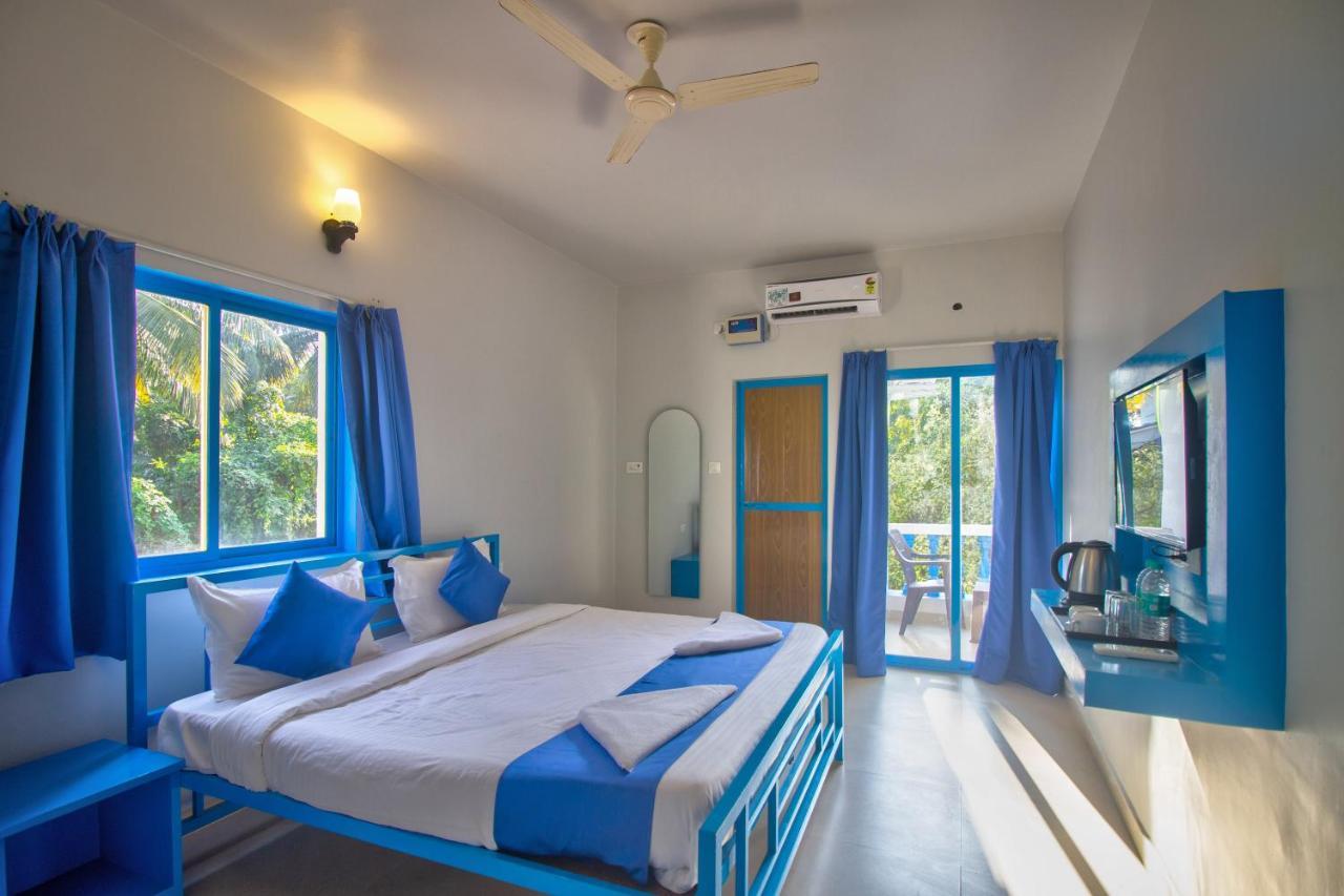 Mandrem Retreat Beach Resort Eski Goa Dış mekan fotoğraf
