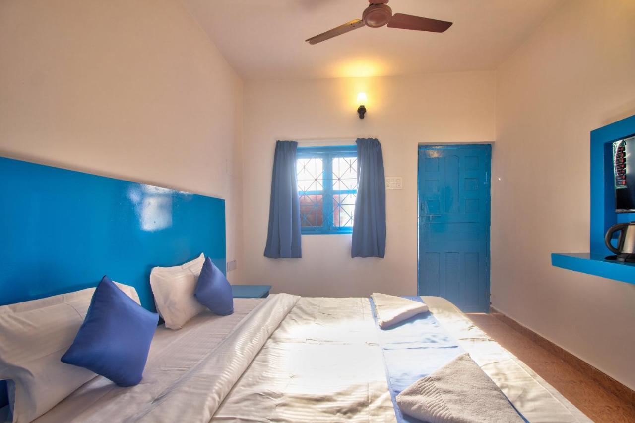 Mandrem Retreat Beach Resort Eski Goa Dış mekan fotoğraf