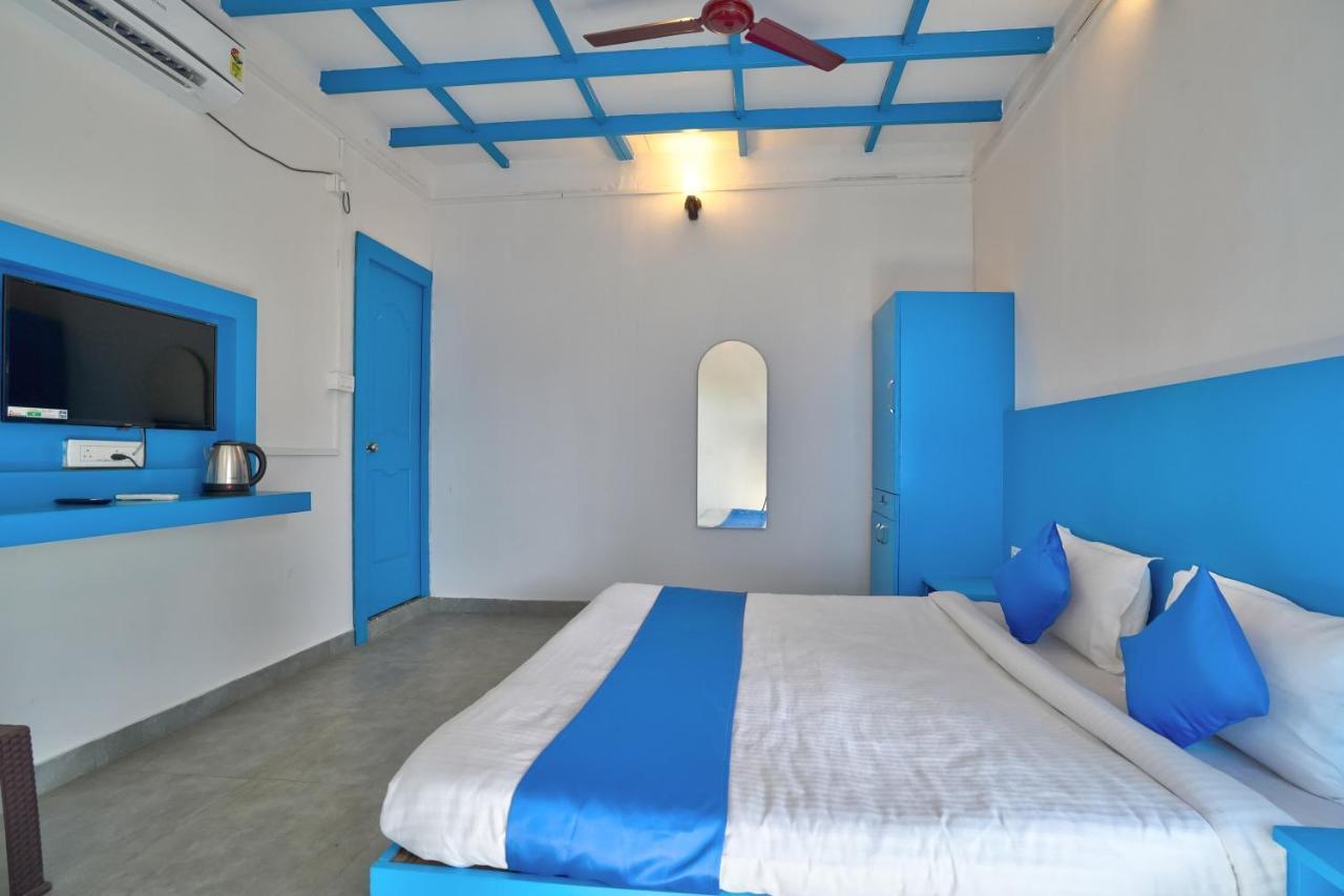 Mandrem Retreat Beach Resort Eski Goa Dış mekan fotoğraf