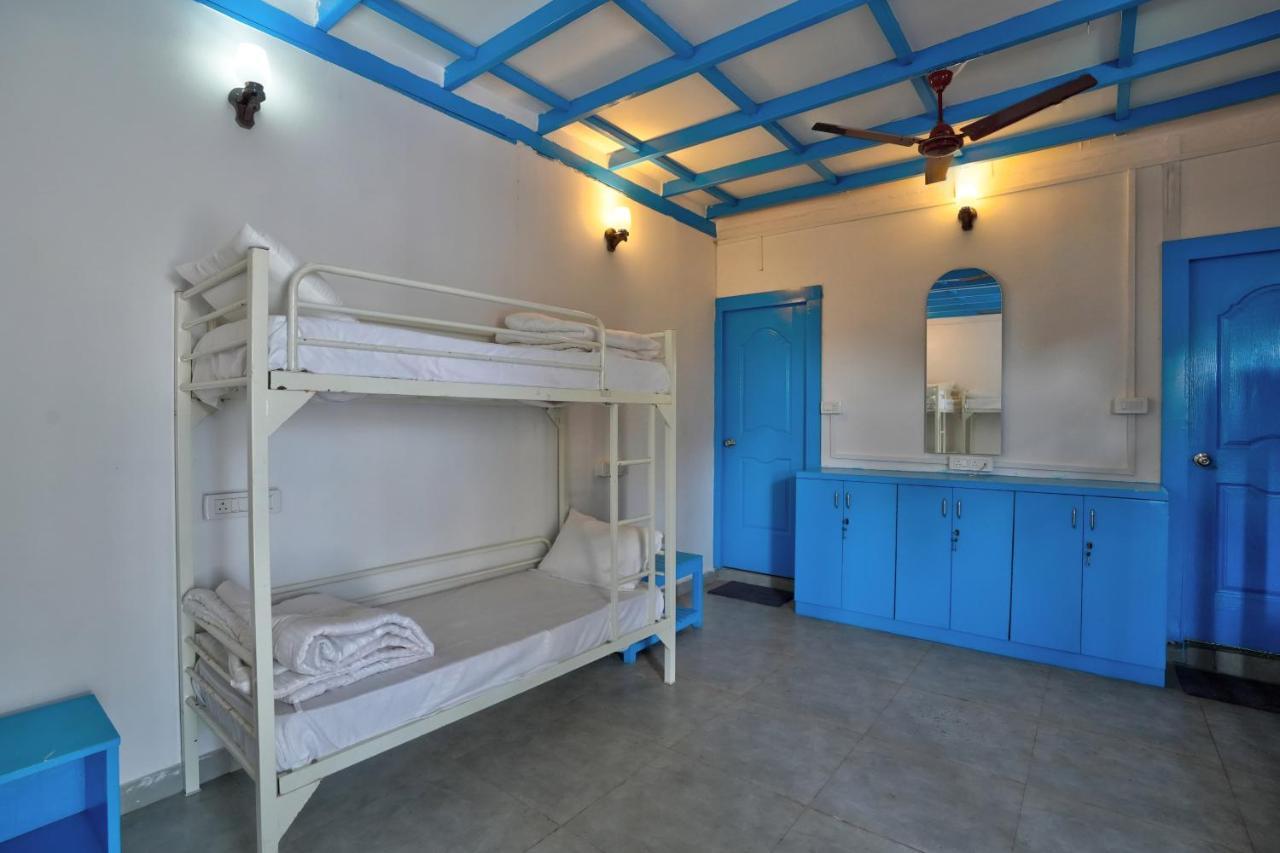 Mandrem Retreat Beach Resort Eski Goa Dış mekan fotoğraf